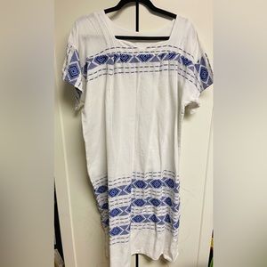 Handmade Mexican style dress, hand stitch. Exported from El Salvador